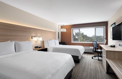 Fort Bragg Hotel | Holiday Inn Express Ft Bragg by IHG