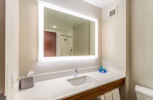 Haskell Hotel | Holiday Inn Express Haskell - Wayne Area by IHG