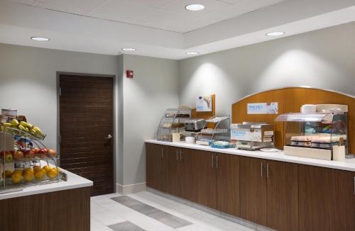 Hastings Hotel | Holiday Inn Express Hastings by IHG