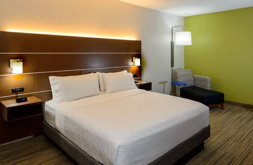 Hillsborough Hotel | Holiday Inn Express Hillsborough by IHG