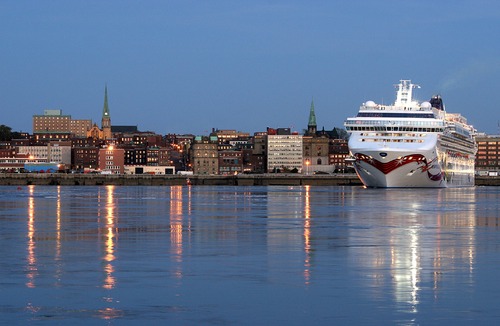 Saint John Hotel | Holiday Inn Express Hotel & Suites Saint John Harbour Side, an Ihg Hotel
