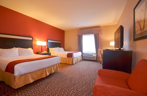 Pine Bluff Hotel | Holiday Inn Express Hotel & Suites Pine Bluff/Pines Mall by IHG