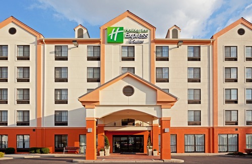 Carlstadt Hotel | Holiday Inn Express Hotel & Suites Meadowlands Area, an Ihg Hotel