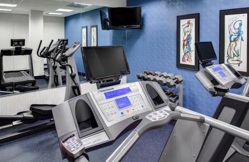 Coralville Hotel | Holiday Inn Express Hotel & Suites Coralville by IHG