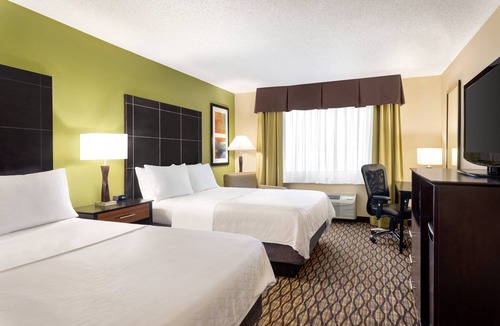 Edmond Hotel | Holiday Inn Express Hotel & Suites Edmond, an IHG Hotel