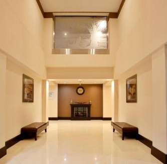 South View Hotel | Holiday Inn Express Hotel & Suites Hope Mills-Fayetteville Airport by IHG