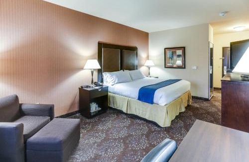 Huntsville Hotel | Holiday Inn Express Hotel & Suites Huntsville by IHG
