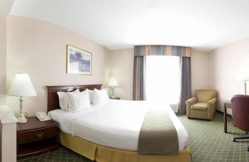 Livingston Hotel | Holiday Inn Express Hotel & Suites Livingston by IHG