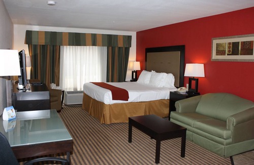 Livingston Hotel | Holiday Inn Express Hotel & Suites Livingston by IHG