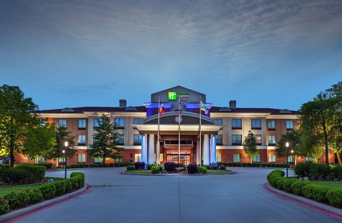 Orange Hotel | Holiday Inn Express Hotel & Suites Orange, an IHG Hotel