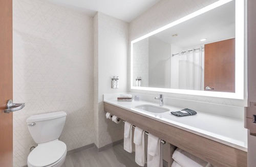 St. Robert Hotel | Holiday Inn Express Hotel & Suites St. Robert by IHG