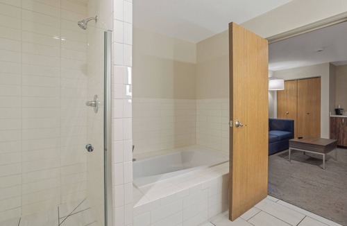 Torrington Hotel | Holiday Inn Express Hotel & Suites Torrington by IHG