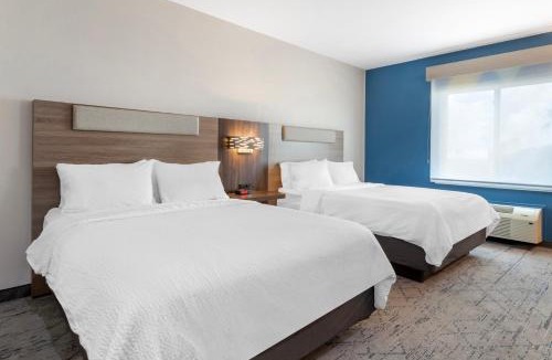 Alice Hotel | Holiday Inn Express Hotel and Suites Alice by IHG
