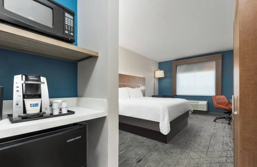 Athens Hotel | Holiday Inn Express Hotel & Suites Athens by IHG