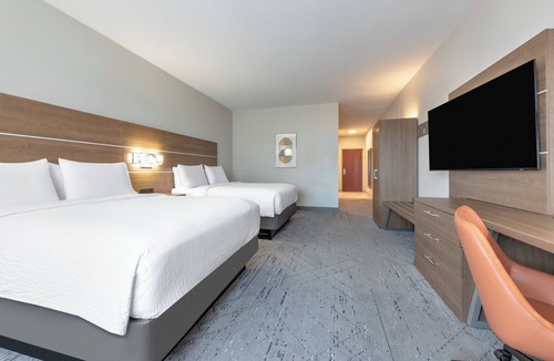 Athens Hotel | Holiday Inn Express Hotel & Suites Athens by IHG