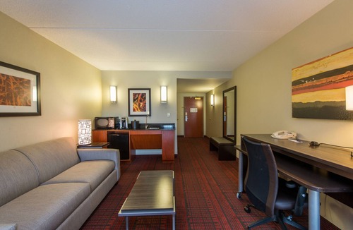 Auburn Hotel | Holiday Inn Express Hotel & Suites Auburn by IHG