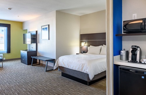 Bastrop Hotel | Holiday Inn Express Hotel & Suites Bastrop by IHG