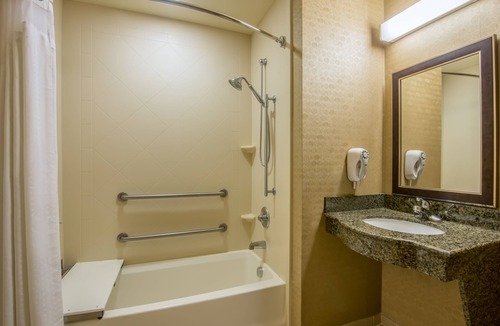 Clovis Hotel | Holiday Inn Express Hotel & Suites Clovis by IHG