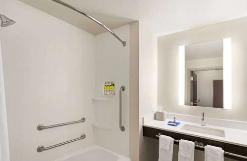 Durant Hotel | Holiday Inn Express Hotel & Suites Durant by IHG