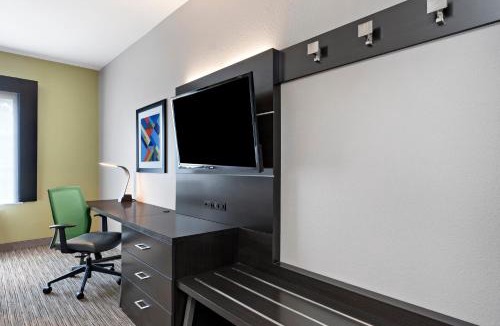 Kilgore Hotel | Holiday Inn Express Hotel & Suites Kilgore North by IHG
