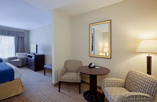 Whippleville Hotel | Holiday Inn Express Hotel & Suites Malone by IHG
