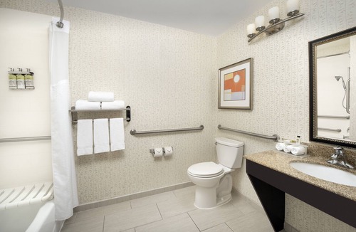 Uvalde Hotel | Holiday Inn Express Hotel & Suites Uvalde by IHG