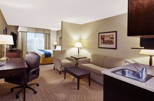 Verona Hotel | Holiday Inn Express Hotel & Suites Madison-Verona by IHG