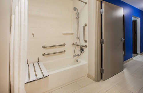 Vestal Hotel | Holiday Inn Express Hotel & Suites Vestal by IHG