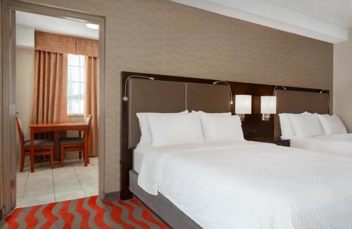 Barrie Hotel | Holiday Inn Express Hotel & Suites Barrie by IHG
