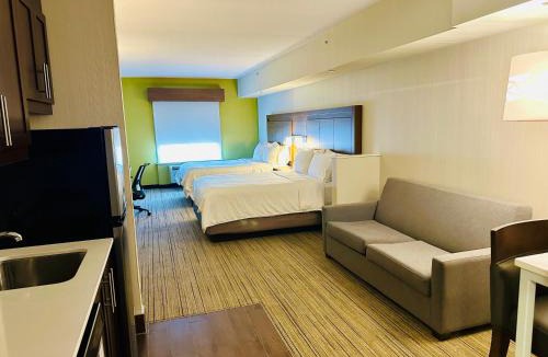 Milton Hotel | Holiday Inn Express Hotel & Suites Milton by IHG