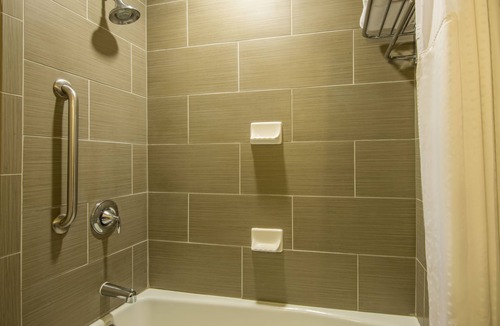 Hobbs Hotel | Holiday Inn Express Hotel & Suites Hobbs by IHG