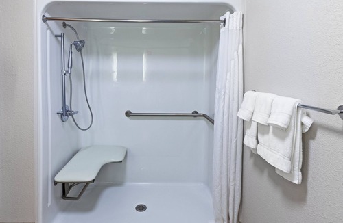 South Tulsa Hotel | Holiday Inn Express Hotel & Suites Jenks by IHG