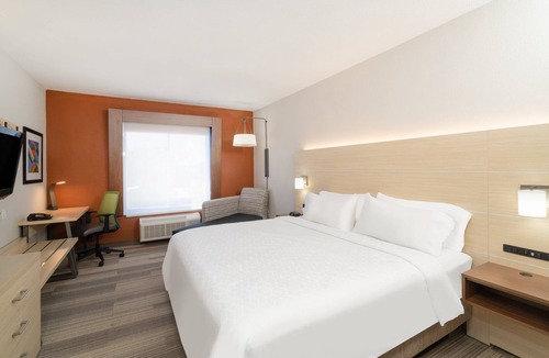 Magee Hotel | Holiday Inn Express Hotel & Suites Magee by IHG