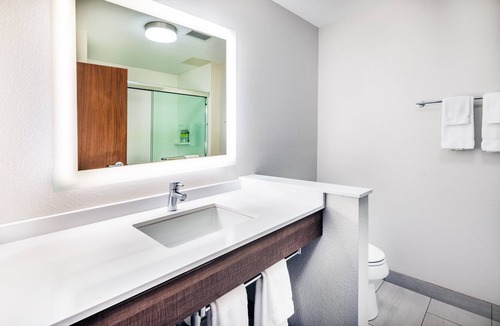 Ozona Hotel | Holiday Inn Express Hotel & Suites Ozona by IHG