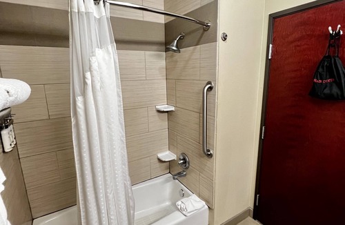 Alva Hotel | Holiday Inn Express Hotel & Suites Alva by IHG