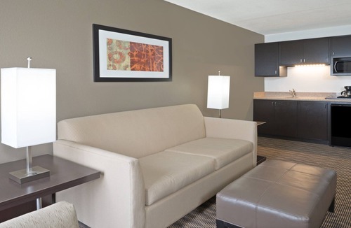 Colby Hotel | Holiday Inn Express Hotel & Suites Colby by IHG