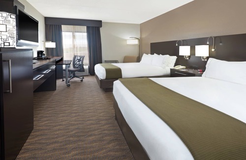 Colby Hotel | Holiday Inn Express Hotel & Suites Colby by IHG