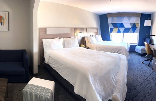 Enid Hotel | Holiday Inn Express Hotel & Suites Enid - Highway 412 by IHG