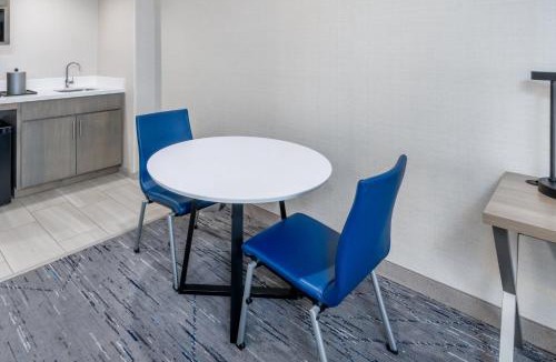 Cheyenne Hotel | Holiday Inn Express Hotel & Suites Cheyenne by IHG