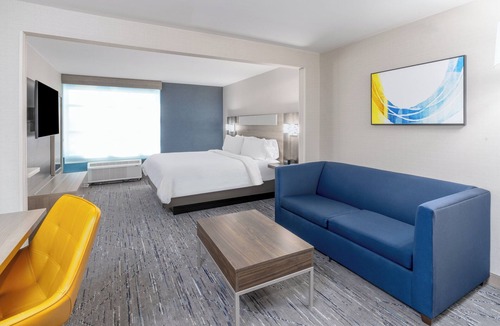 Cheyenne Hotel | Holiday Inn Express Hotel & Suites - Cheyenne by IHG