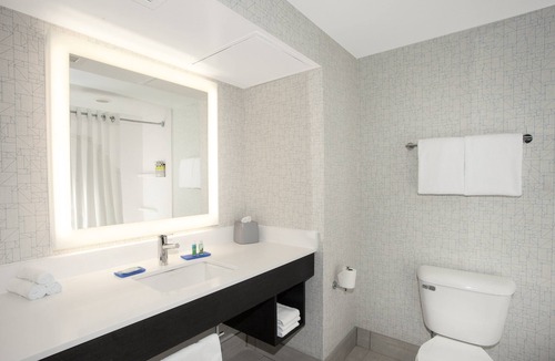 West Fairfax Hotel | Holiday Inn Express Hotel & Suites Culpeper by IHG