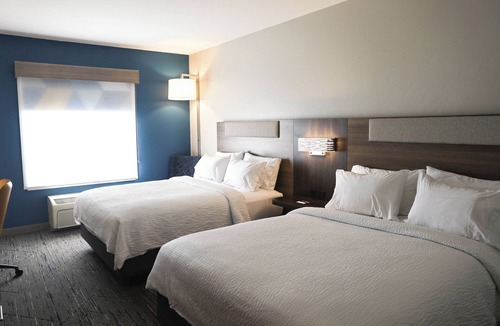 Douglas Hotel | Holiday Inn Express Hotel & Suites Douglas by IHG