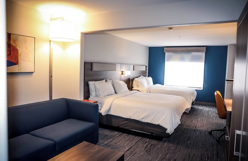 Douglas Hotel | Holiday Inn Express Hotel & Suites Douglas by IHG