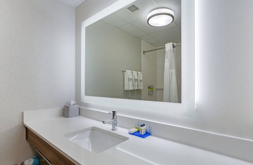 Harrison Hotel | Holiday Inn Express Hotel & Suites Harrison by IHG