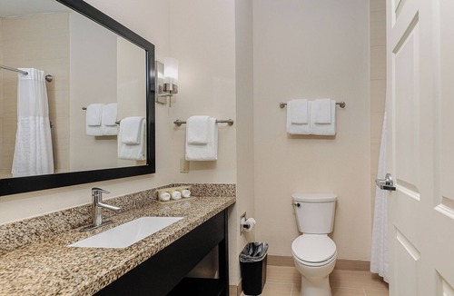 Garden Oaks Hotel | Holiday Inn Express Hotel & Suites Houston NW-Brookhollow by IHG