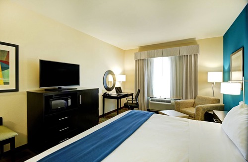 Garden Oaks Hotel | Holiday Inn Express Hotel & Suites Houston NW-Brookhollow by IHG