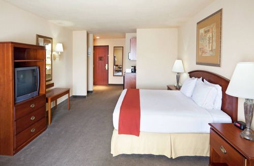 Kerrville Hotel | Holiday Inn Express Hotel & Suites Kerrville by IHG