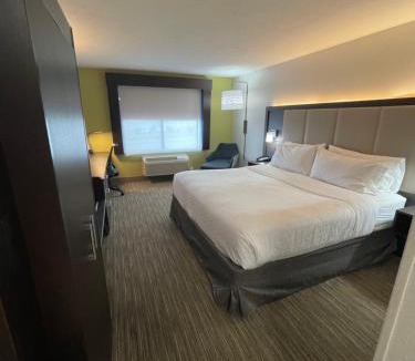 Las Vegas Hotel | Holiday Inn Express Hotel & Suites Las Vegas NM by IHG
