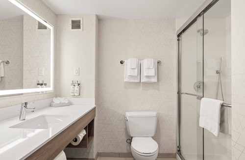 Lincoln Hotel | Holiday Inn Express Hotel & Suites Lincoln by IHG