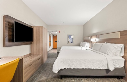 Lincoln Hotel | Holiday Inn Express Hotel & Suites Lincoln by IHG